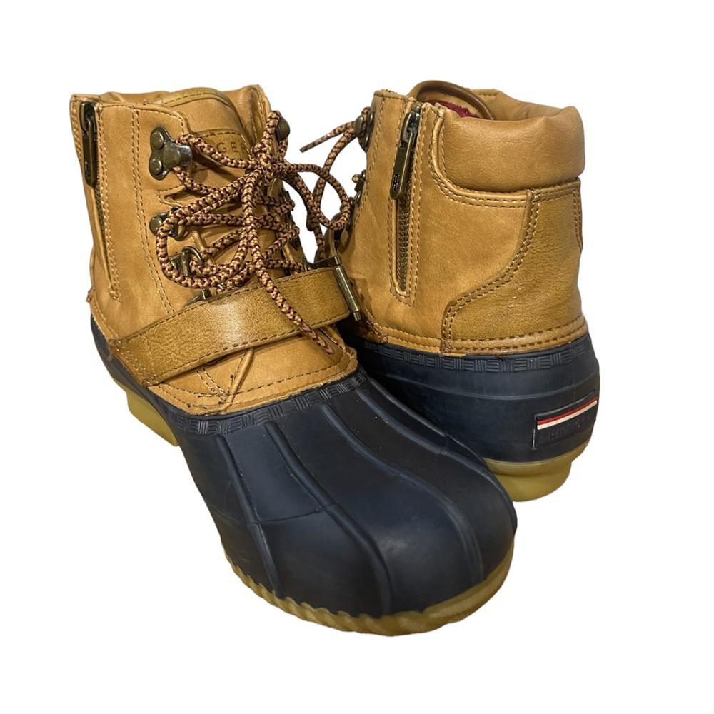 Vintage Tommy Hilfiger duck boots slightly used condition